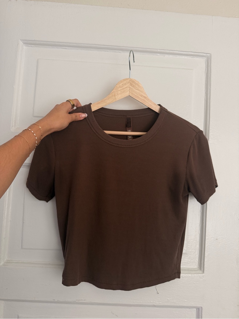 Skims Soft Lounge Top - Brown/Espresso color